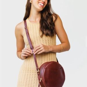 Elegant cognac Portland Leather Crossbody Bag *Large*